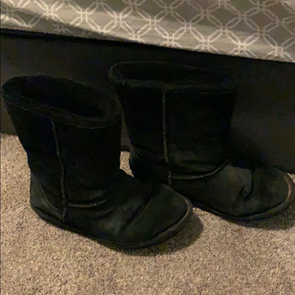 Black Bearpaw Winter Boots